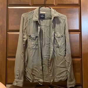 Super soft American Eagle button down green shirt*